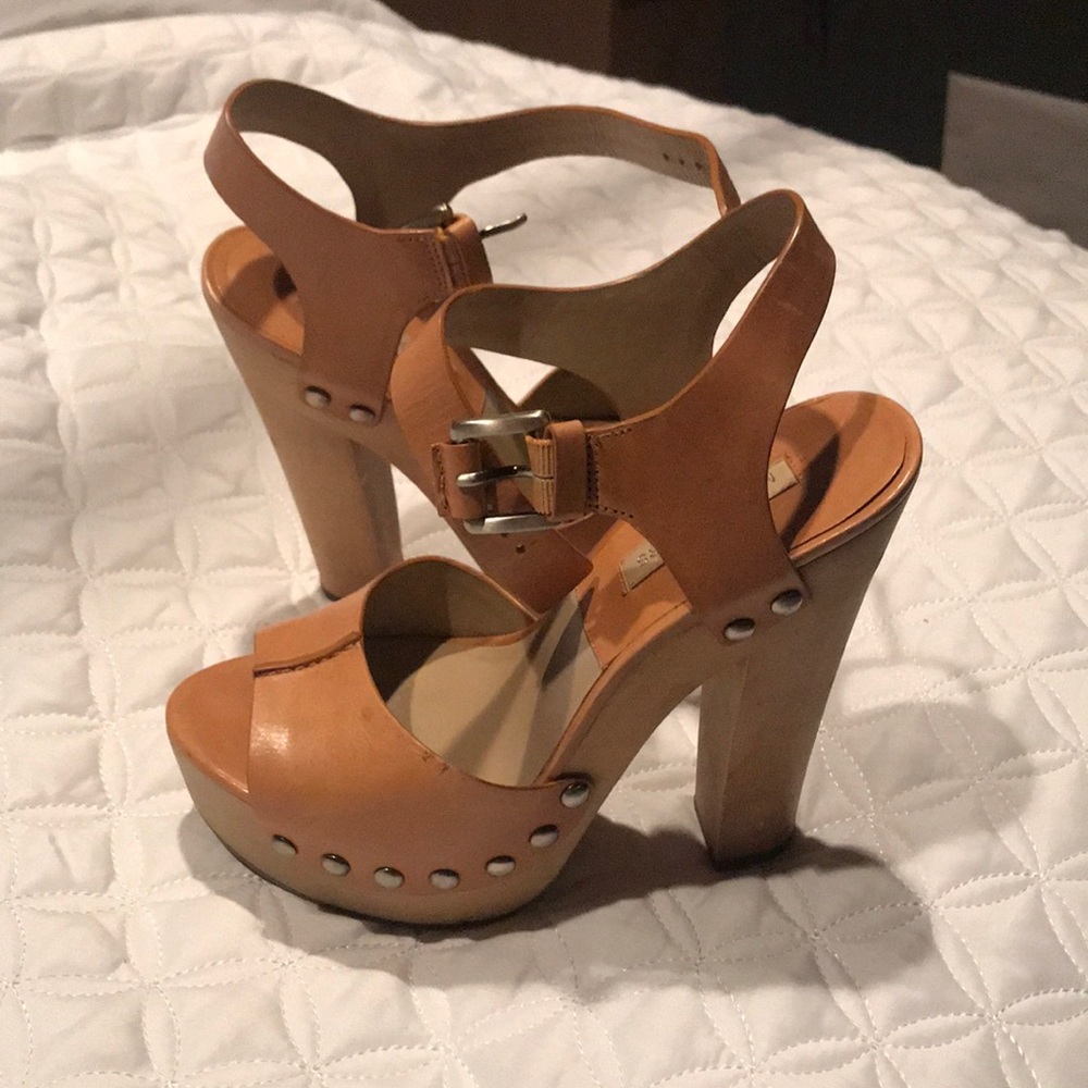 Micheal Kors leather platform sandals